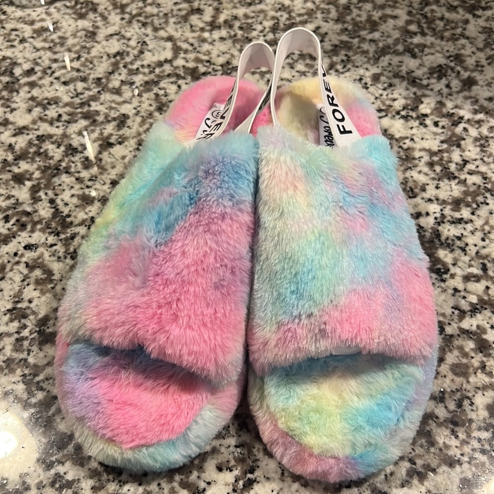 Furry Slippers - Picture 2 of 3